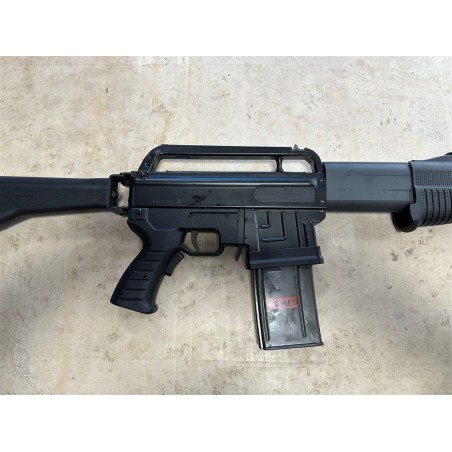 Fucile semiautomatico / a pompa di marca Franchi calibro 12 modello SPAS15