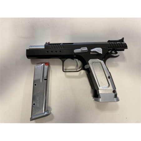 Pistola di marca Tanfoglio calibro 40 S&W modello limited hc