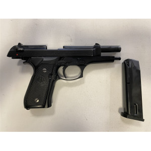 Pistola semiautomatica di marca P. Beretta calibro 9x21 modello 98 fs