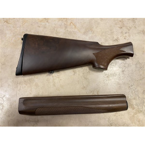 Calcio e asta di marca Benelli calibro 12 per fucile semiautomatico montefeltro extra leggero.