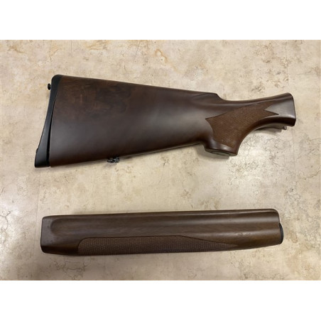 Calcio e asta di marca Benelli calibro 12 per fucile semiautomatico montefeltro extra leggero.