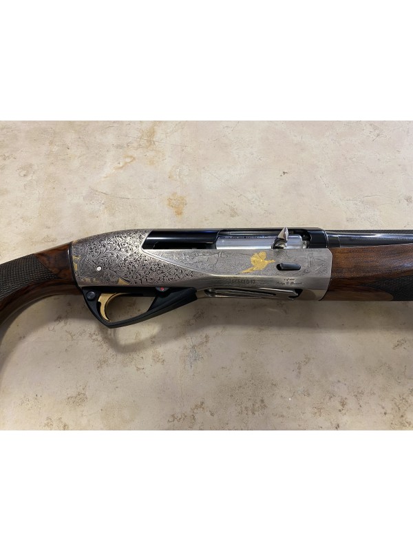 Fucile semiautomatico di marca Benelli calibro 12 modello raffaello 50