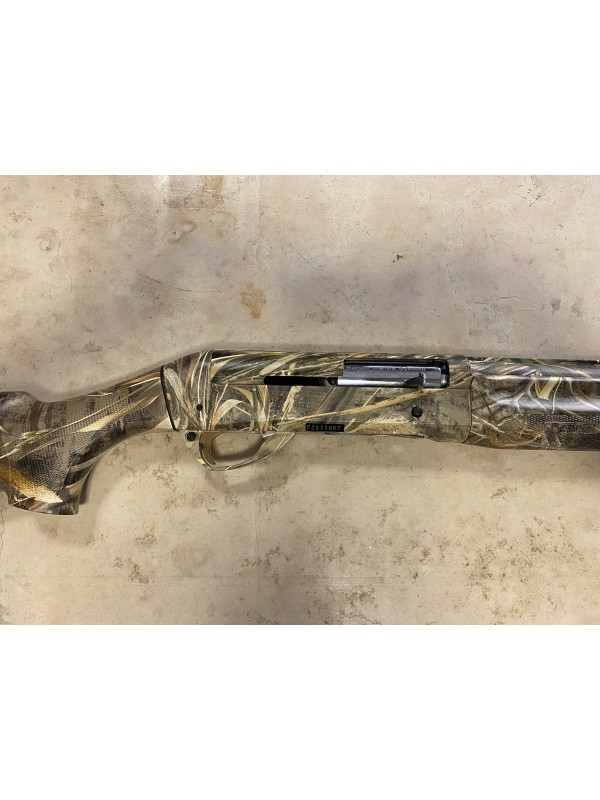 Fucile semiautomatico di marca Benelli calibro 12 modello raffaello elegant