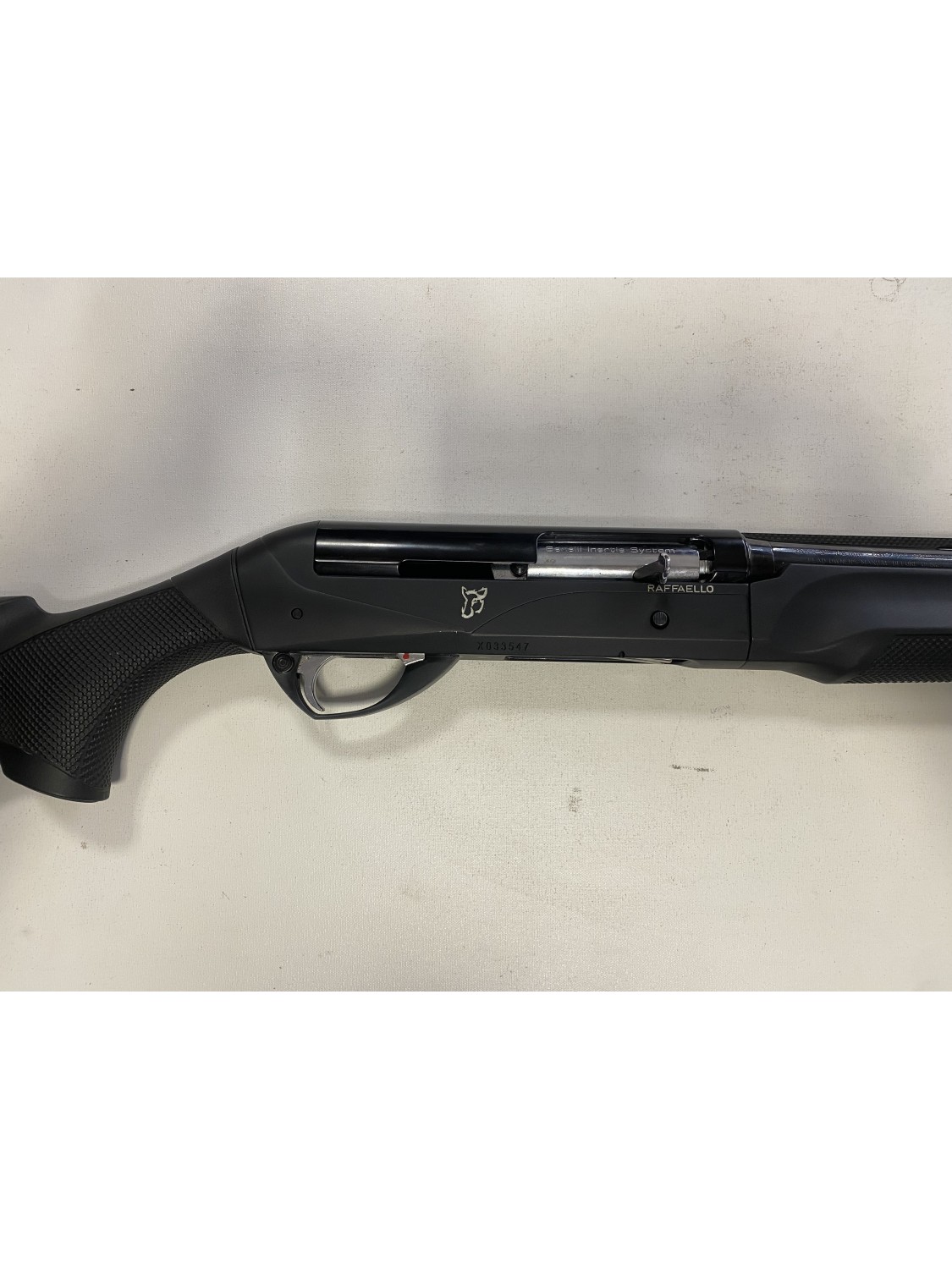 Fucile semiautomatico di marca Benelli calibro 20 modello raffaello con canna crio 71cm strozzatori interni