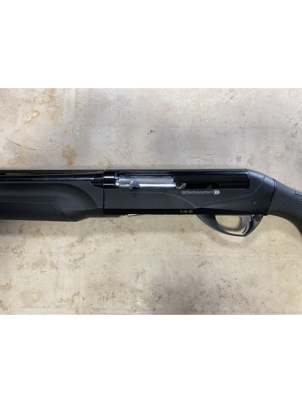 Fucile semiautomatico di marca Benelli calibro 12 modello crio comfort