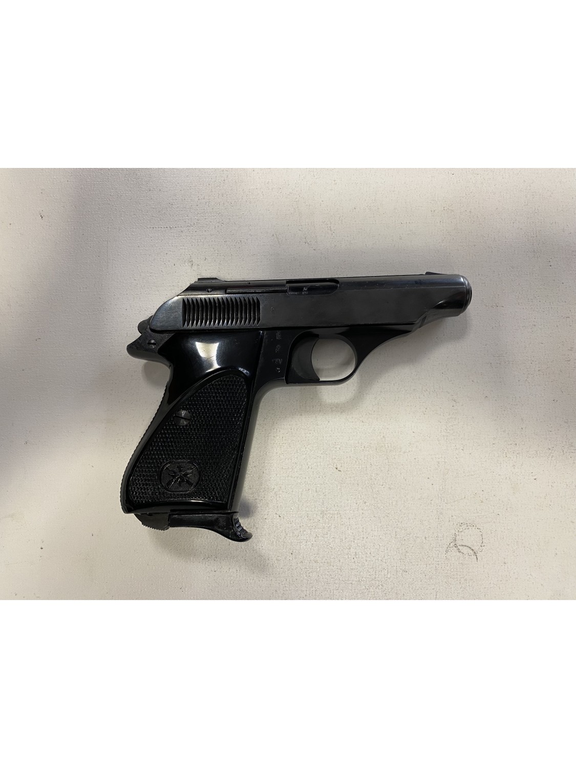 Pistola semiautomatica di marca V. Bernardelli calibro 7.65 modello 60