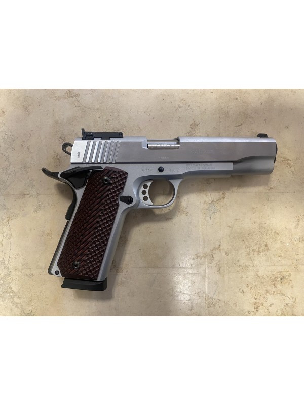 Pistola semiautomatica di marca Tanfoglio calibro 9x21