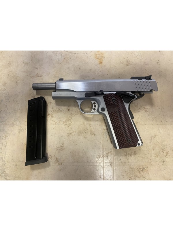 Pistola semiautomatica di marca Tanfoglio calibro 9x21