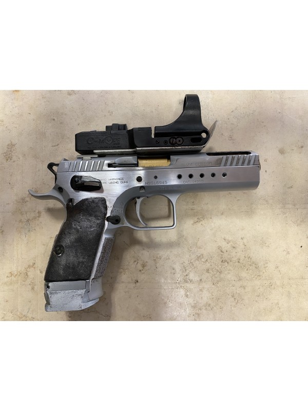 Pistola semiautomatica di marca Tanfoglio calibro 40 S&W