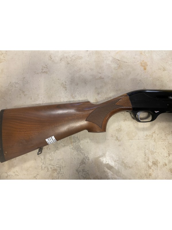 Fucile semiautomatico di marca Benelli calibro 12 modello montefeltro