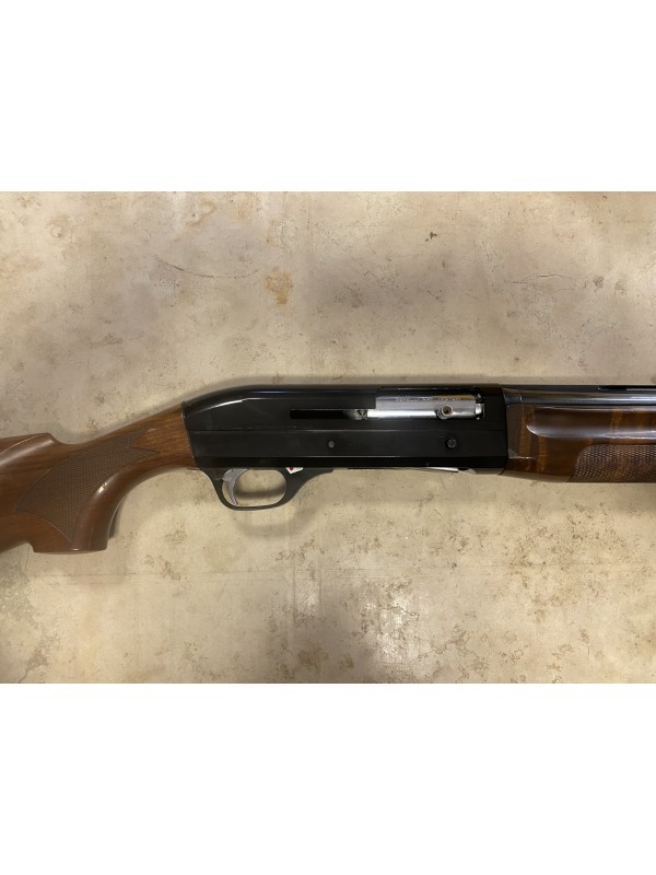 Fucile semiautomatico di marca Benelli calibro 12 modello montefeltro