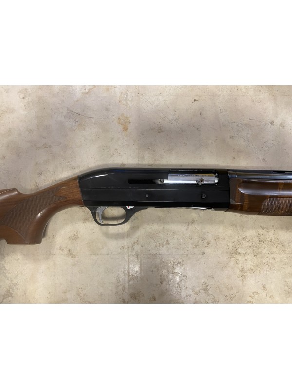 Fucile semiautomatico di marca Benelli calibro 12 modello montefeltro