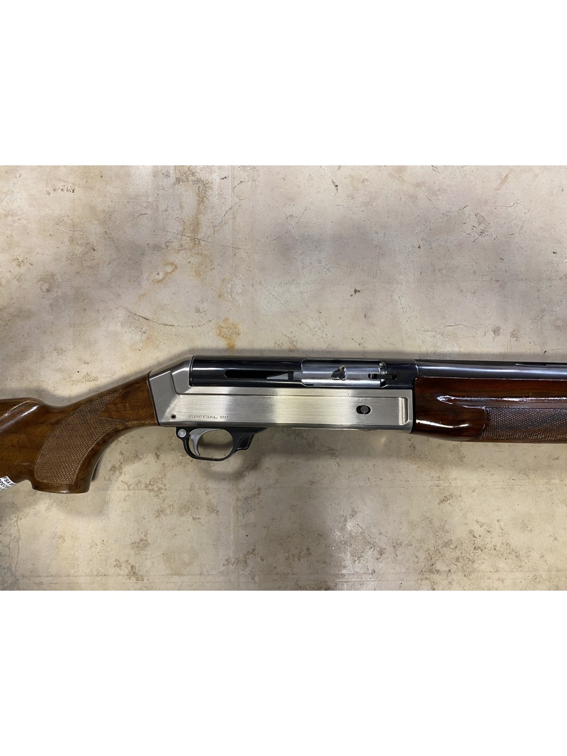 Fucile semiautomatico di marca Benelli calibro 12 modello special 80