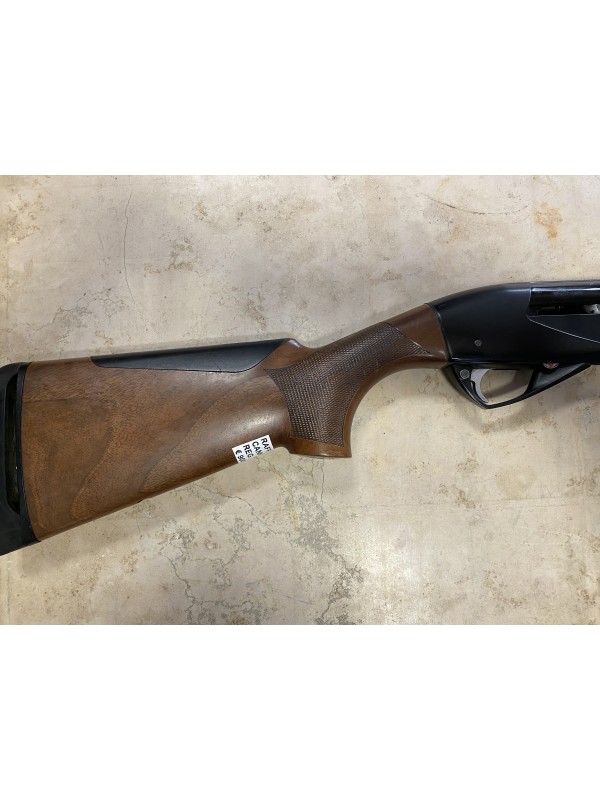 Fucile semiautomatico di marca Benelli calibro 12 modello raffaello