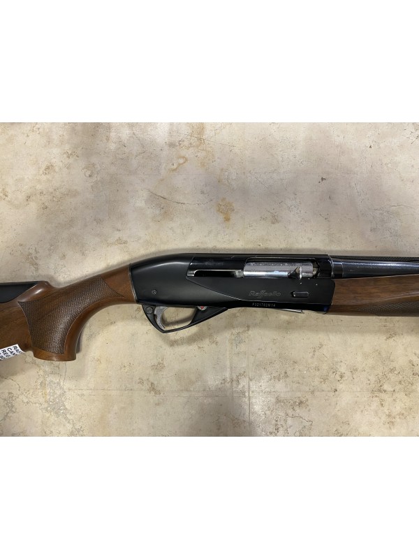 Fucile semiautomatico di marca Benelli calibro 12 modello raffaello black canna 61cm strozzatori interni