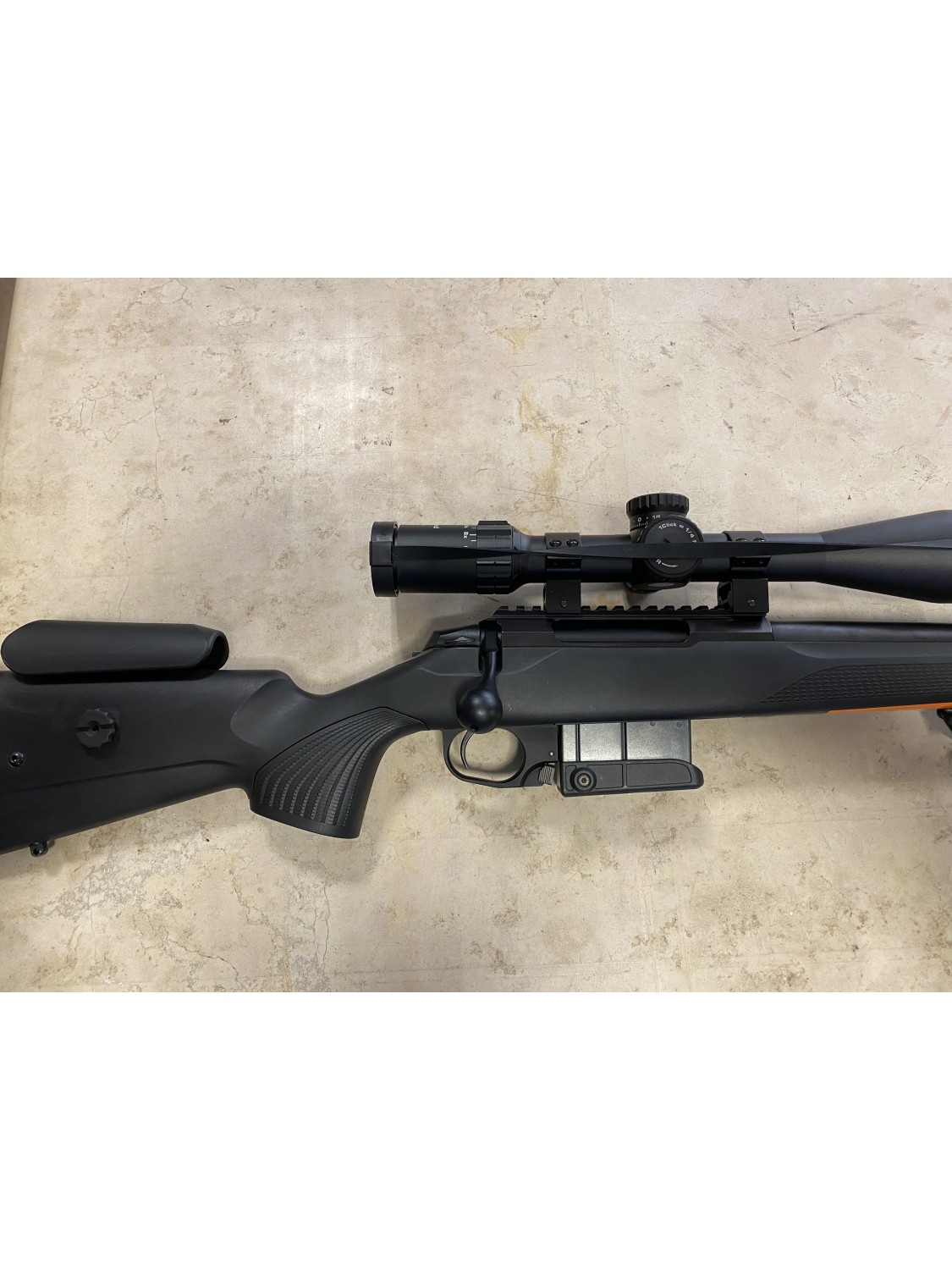 Carabina bolt action di marca Tikka calibro 223 rem. modello T3X