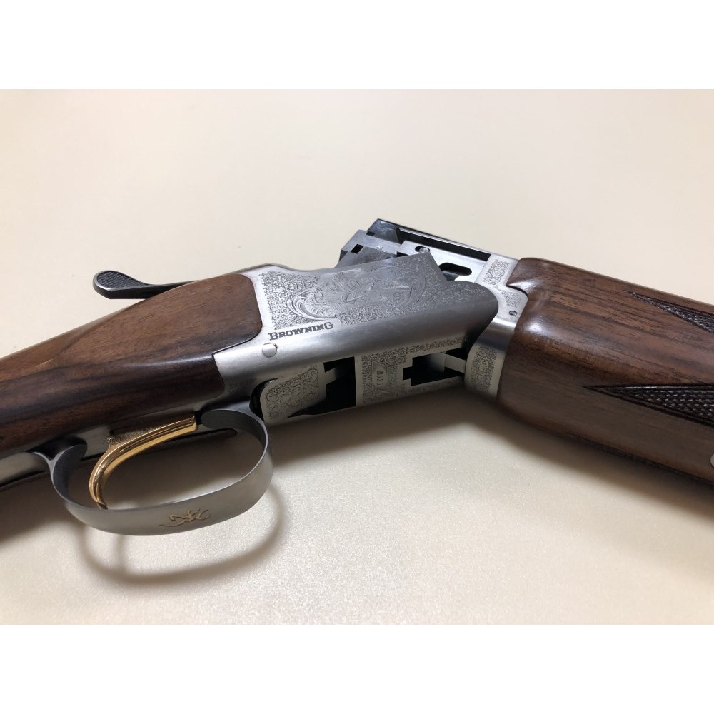 Fucile sovrapposto di marca Browning calibro 28 modello B525 game