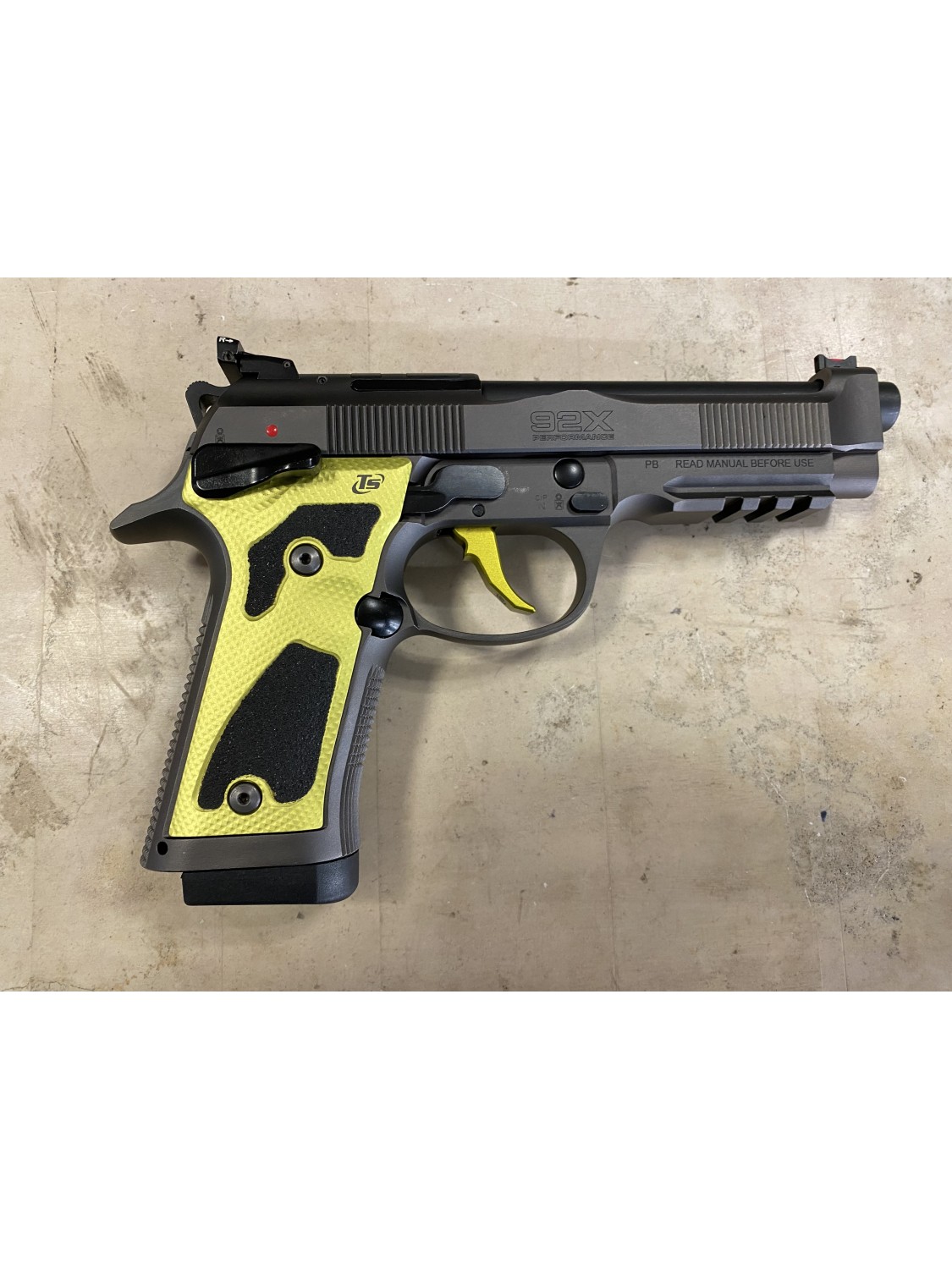 Pistola semiautomatica di marca P. Beretta calibro 9x19 modello 92x