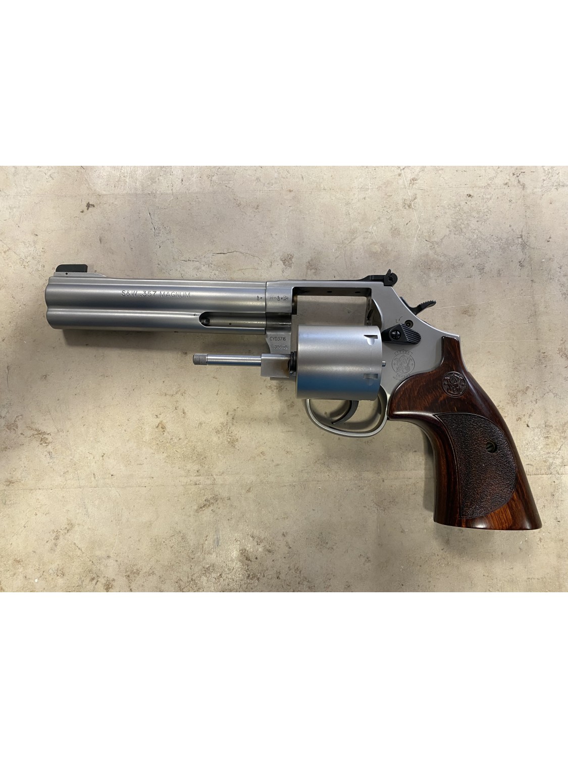 Smith & Wesson 686 international cal.357 mag.