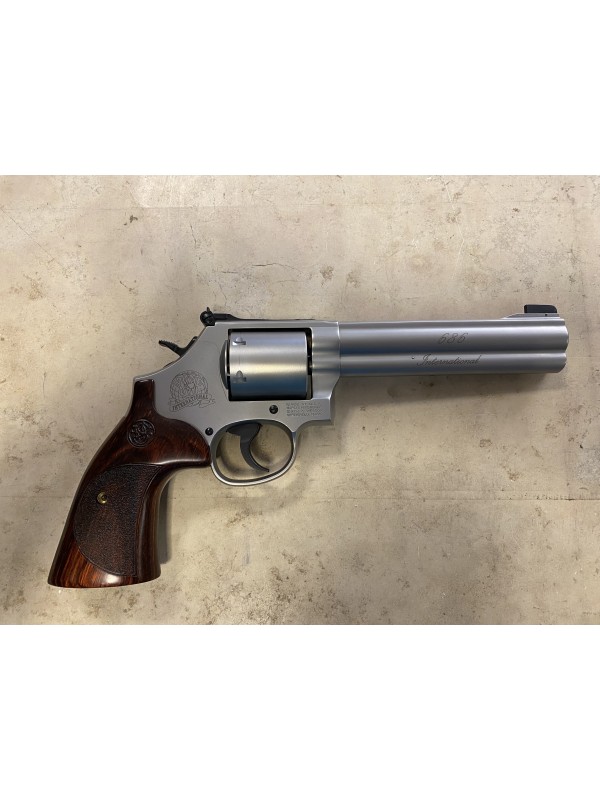 Smith & Wesson 686 international cal.357 mag.