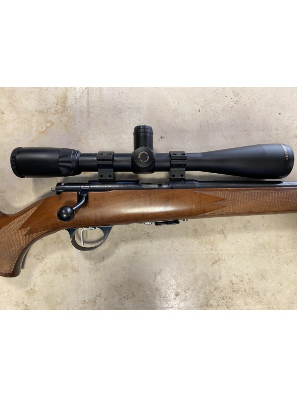 Carabina bolt action di marca Anschutz calibro 22 LR modello 1710