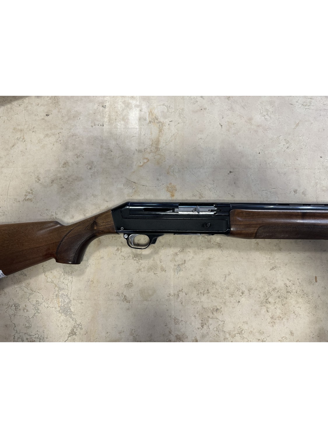 Fucile semiautomatico di marca Benelli calibro 12 modello 121 sl 80