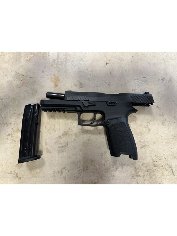 Pistola semiautomatica di marca Sigsauer calibro 9x19 modello P320