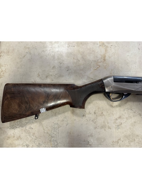 Fucile semiautomatico di marca Benelli calibro 12 modello ego