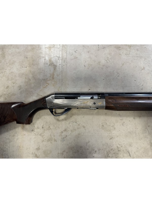 Fucile semiautomatico di marca Benelli calibro 12 modello ego