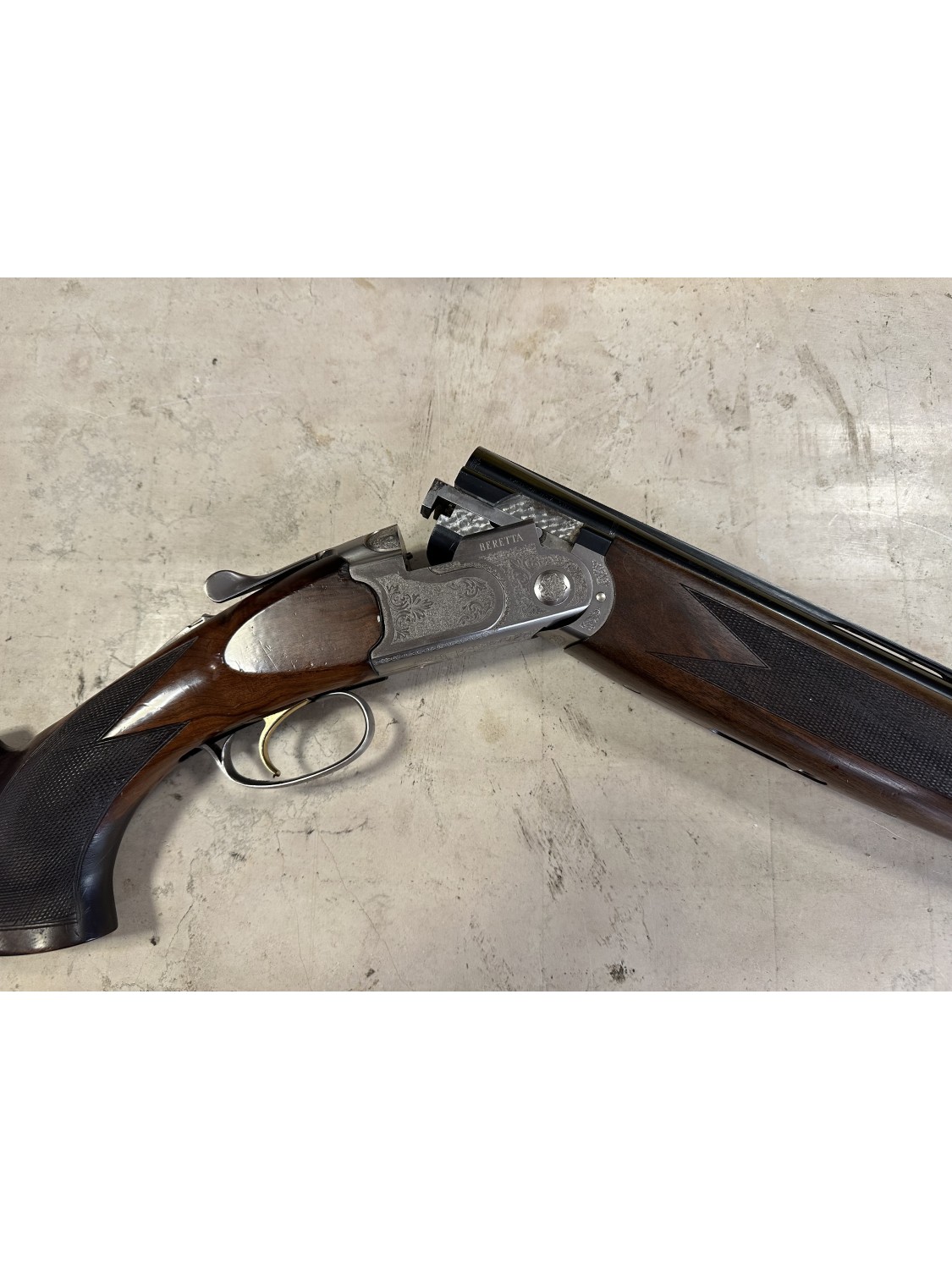 Fucile sovrapposto di marca P. Beretta calibro 12 modello 686 silver pigeon I sporting canne 71cm strozzatori interni.