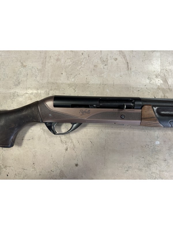 Fucile semiautomatico di marca Benelli calibro 20 modello raffaello