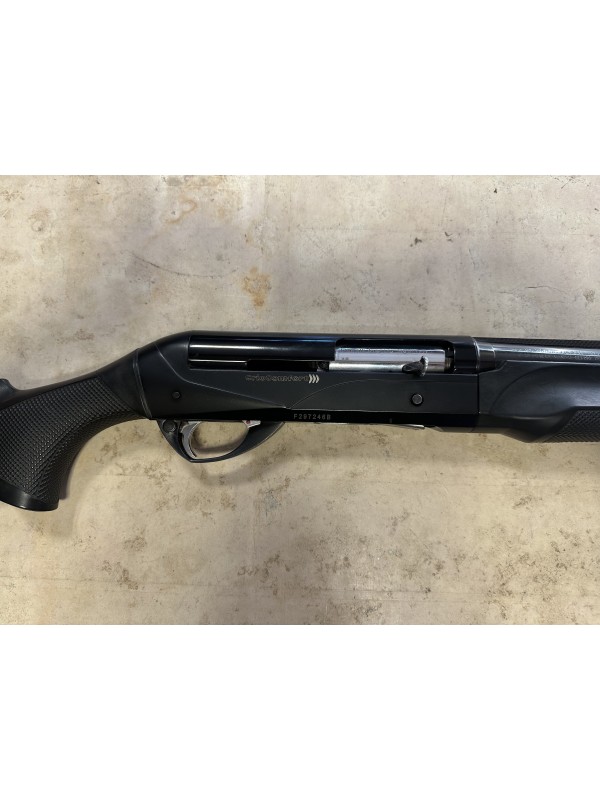 Fucile semiautomatico di marca Benelli calibro 12 modello raffaello