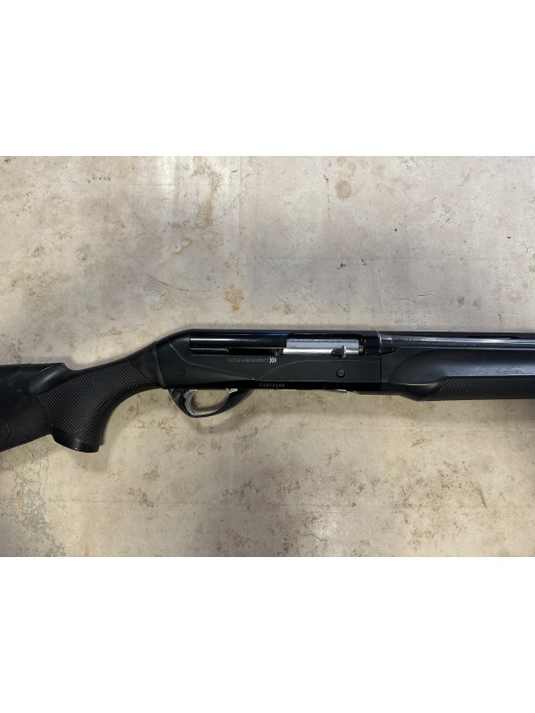 Fucile semiautomatico di marca Benelli calibro 12 modello raffaello