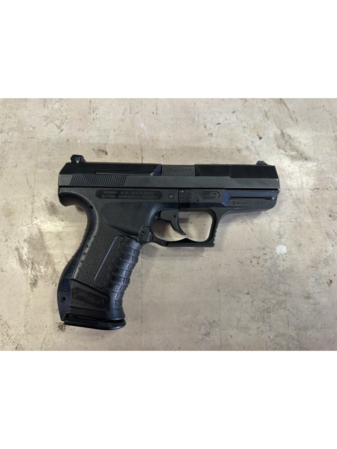 Pistola semiautomatica di marca Walther calibro 9x21 modello P99