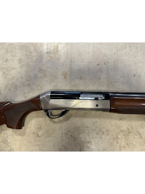 Fucile semiautomatico di marca Benelli calibro 12 modello raffaello