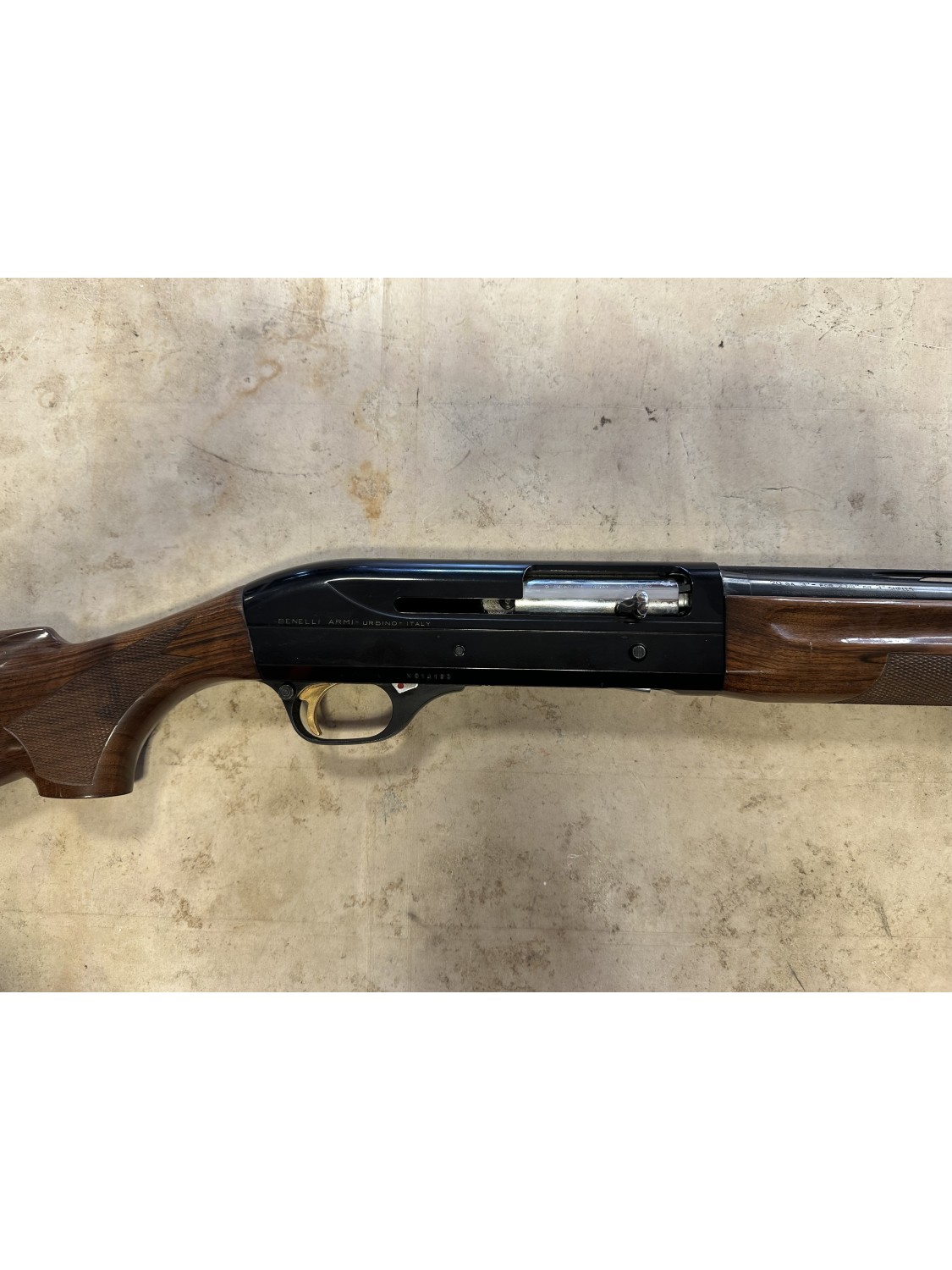 Fucile semiautomatico di marca Benelli calibro 20 modello montefeltro