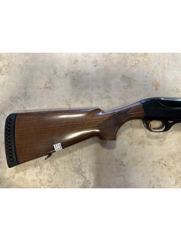 Fucile semiautomatico di marca Benelli calibro 20 modello montefeltro