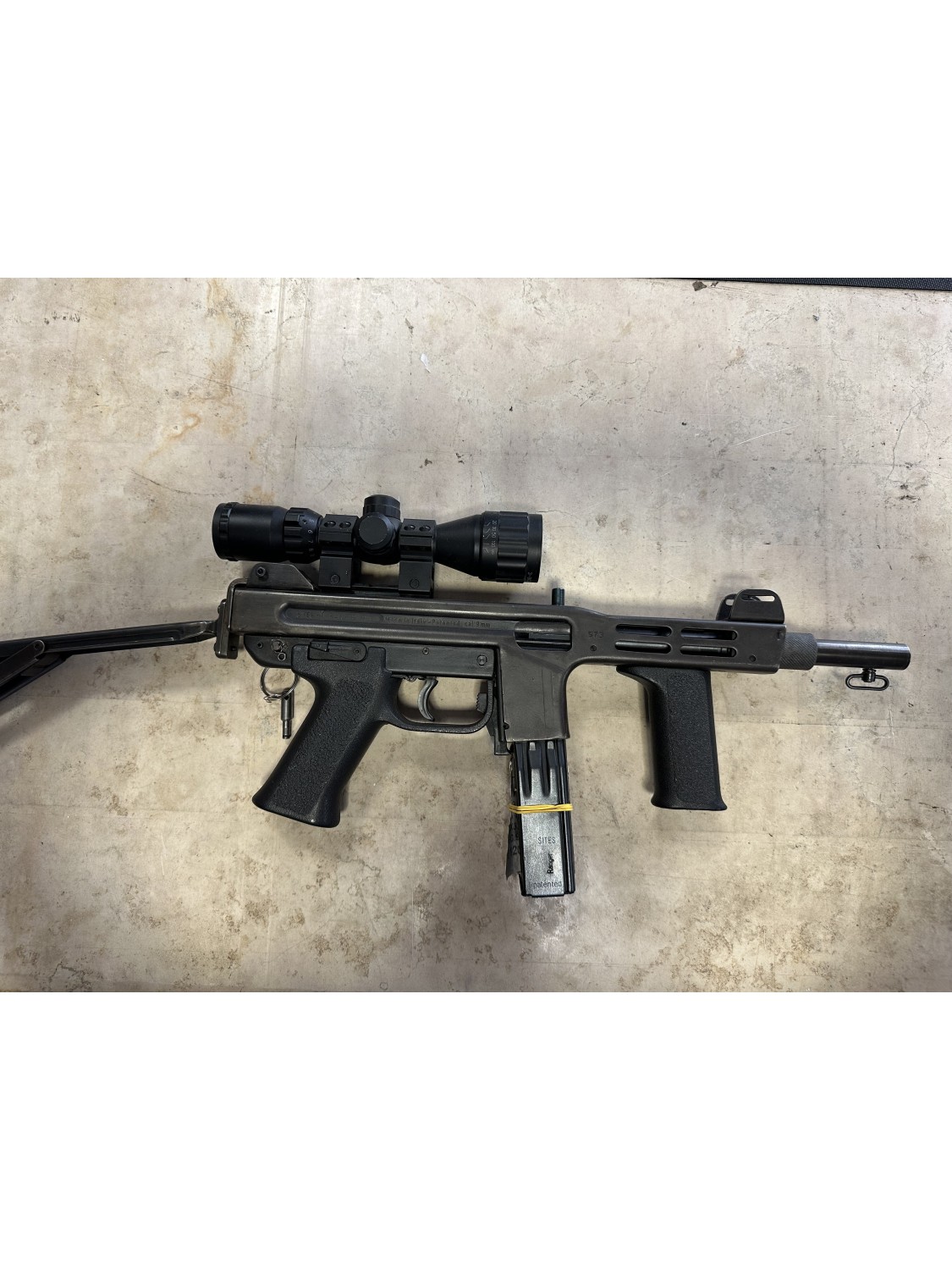 Carabina semiautomatica di marca Sties calibro 9x21 modello M21