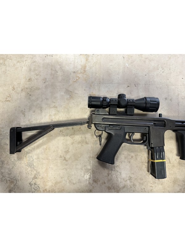Carabina semiautomatica di marca Sties calibro 9x21 modello M21