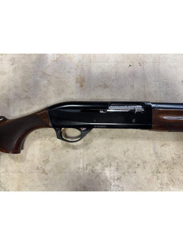 Fucile semiautomatico di marca Benelli calibro 20 modello montefeltro